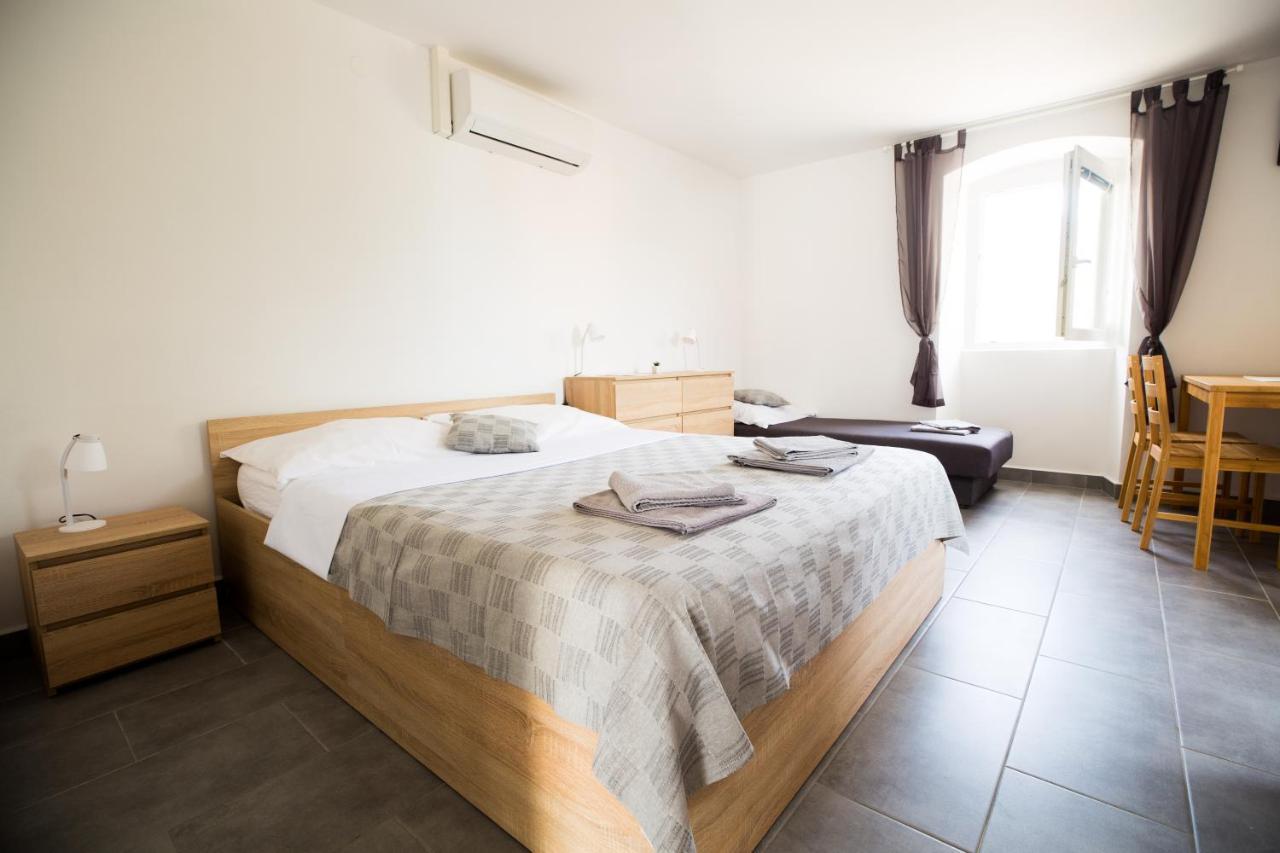 Ferienwohnung Kuca Nerezinka Nerezine Exterior foto