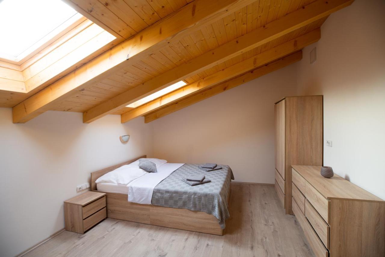 Ferienwohnung Kuca Nerezinka Nerezine Exterior foto